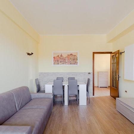 Le Rondini Apartment, 5 Persone, 2 Balconi, Policlinico Tor Vergata E Casilino 罗马 外观 照片