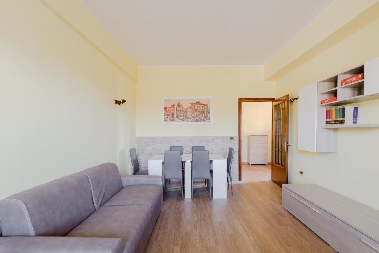 Le Rondini Apartment, 5 Persone, 2 Balconi, Policlinico Tor Vergata E Casilino 罗马 外观 照片